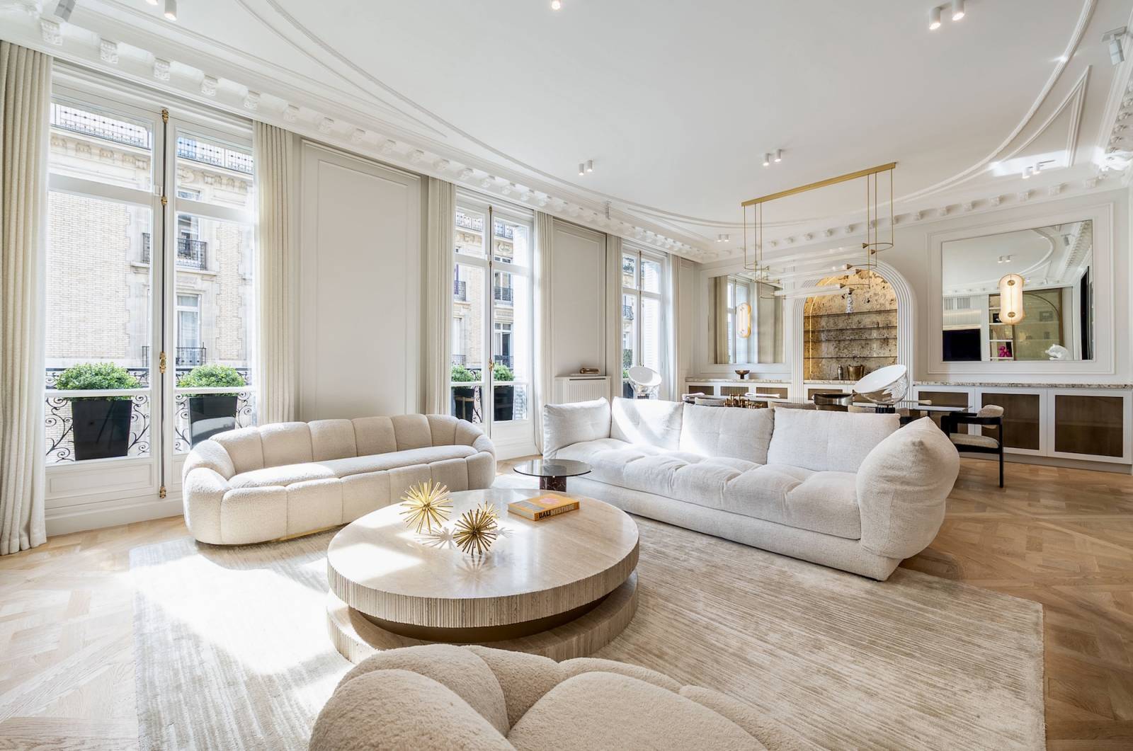Luxury Venues for Fashion Shows & Runway Events Luberon & the Alpilles, France