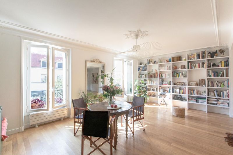 Haussmannian apartment ideally located in Paris for professional filming and valuable shooting sessions in France