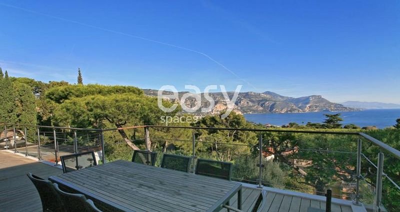 Agency specializing in the provision of locations and venues for cinema and advertising purposes