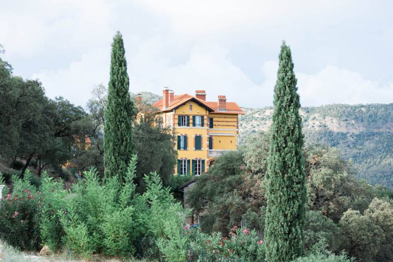 beautiful house available for rent in FRANCE for professional photo production projects