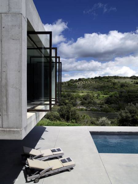 Offer Your House for Cinema or Photography Projects in the Beautiful and Sunny South of France