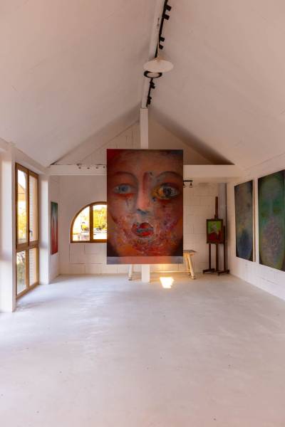 artist workshop type venue available for event rental in Paris, France, suitable for creative and artistic gatherings