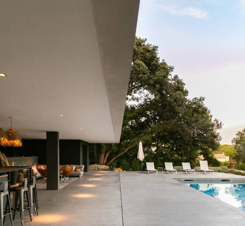 Unusual and Remarkably Unique Filming Location in Montpellier, FRANCE