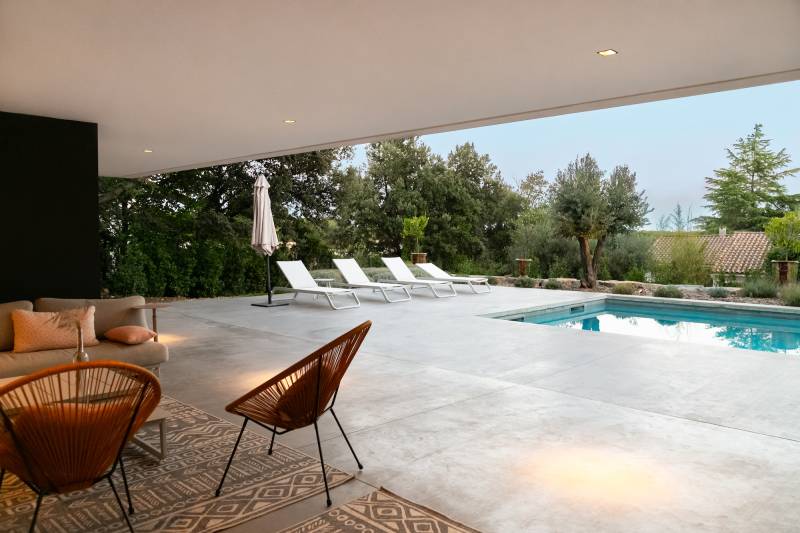 modern villa perfectly suited for professional photo shooting sessions in FRANCE