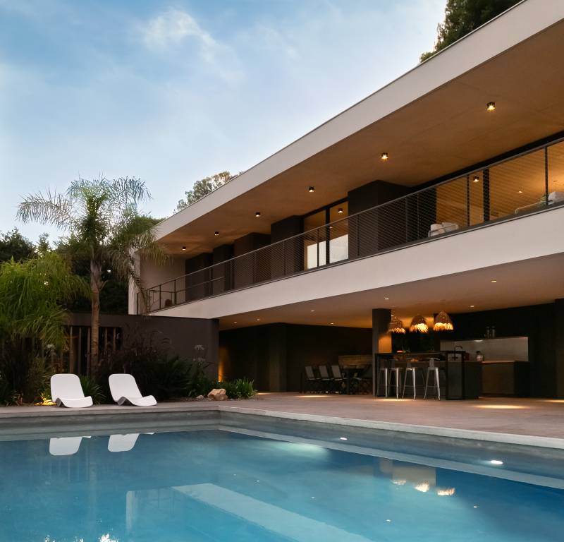 Contemporary house designed specifically for professional photo shoots in Montpellier, France