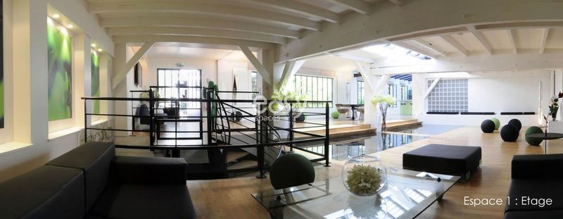 contemporary loft rental for filming in the heart of Paris city center