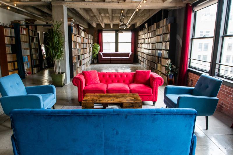 rent a set for a photo shoot in Los Angeles, FRANCE with full amenities