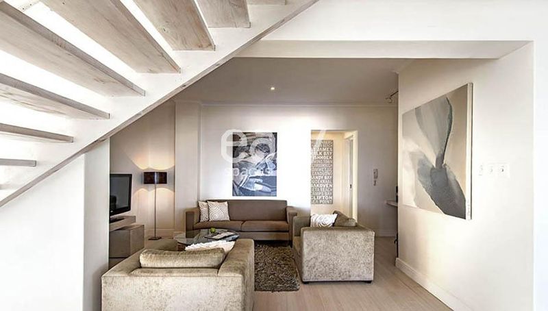 Where can you find a modern contemporary villa suitable for professional photo shoots abroad?