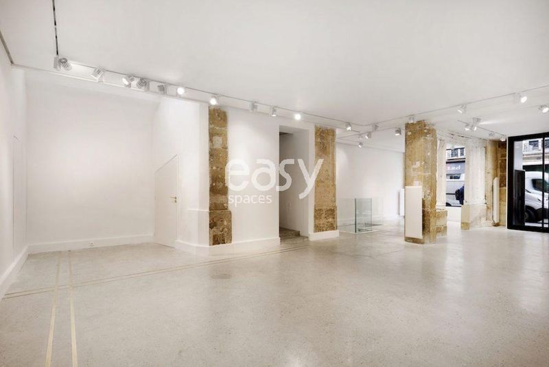 location of the temporary pop-up store in Paris, France