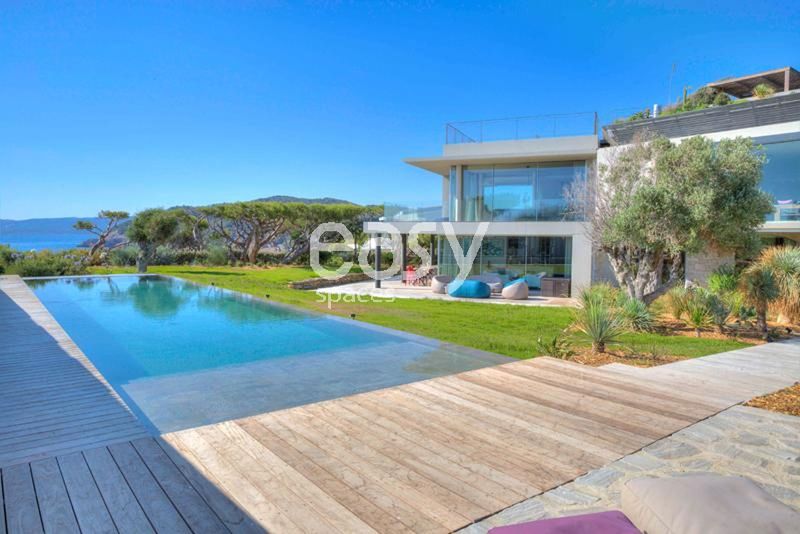 decor available for rent in the Var department 83 in FRANCE for professional photo shoots and photography sessions