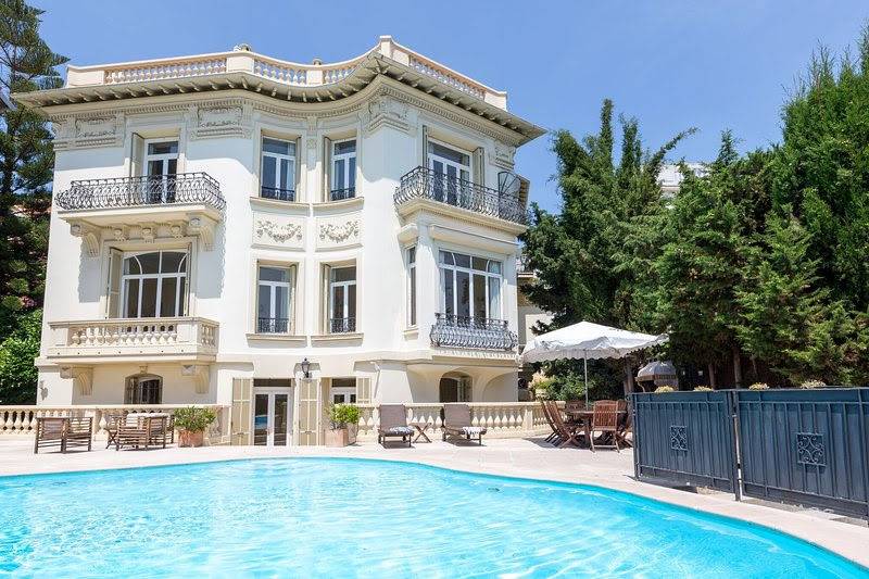 Belle Époque villa available for rent in FRANCE for photography and shooting sessions in Nice