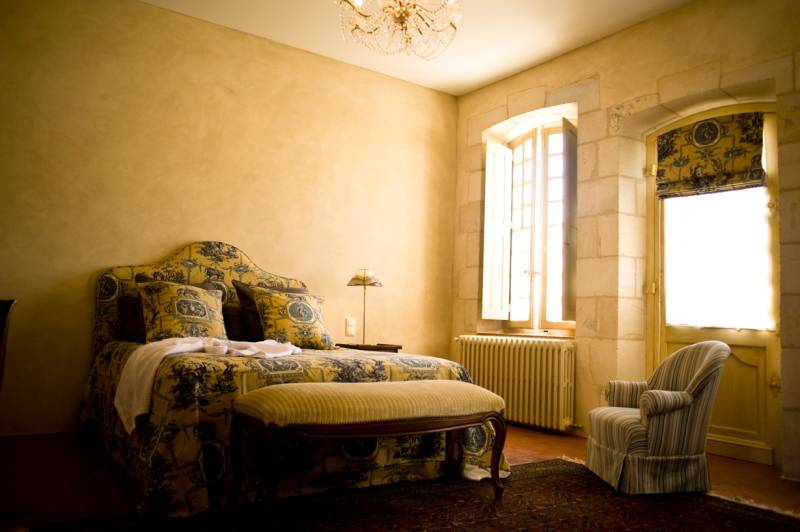 rent a unique set for a photo shoot in Tours