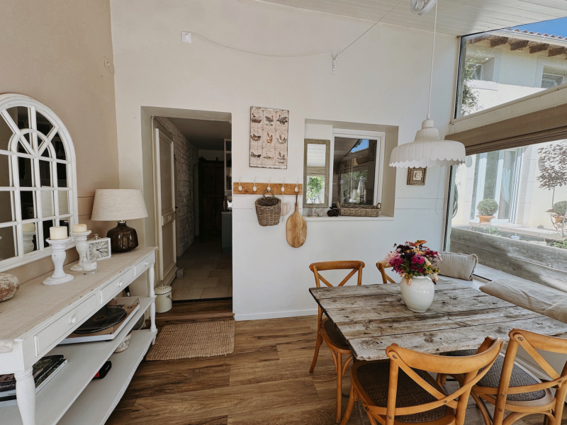 shabby chic style decorative shooting location in FRANCE with vintage and rustic elements