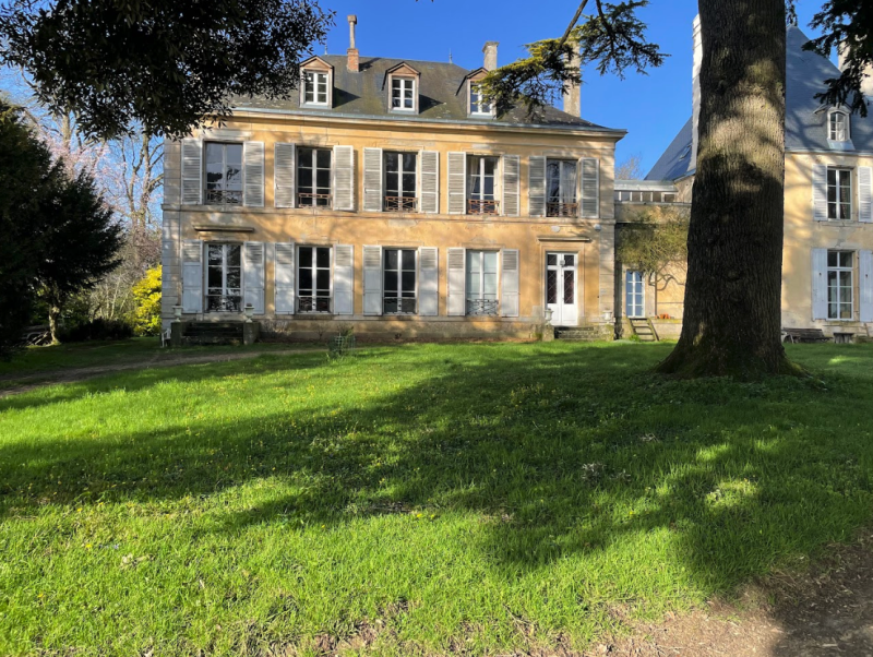 Manor house for rent for photo shoot
