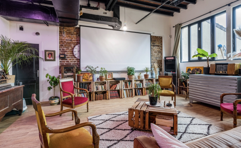 Industrial loft space ideally suited for professional photo shoots located in Paris, FRANCE