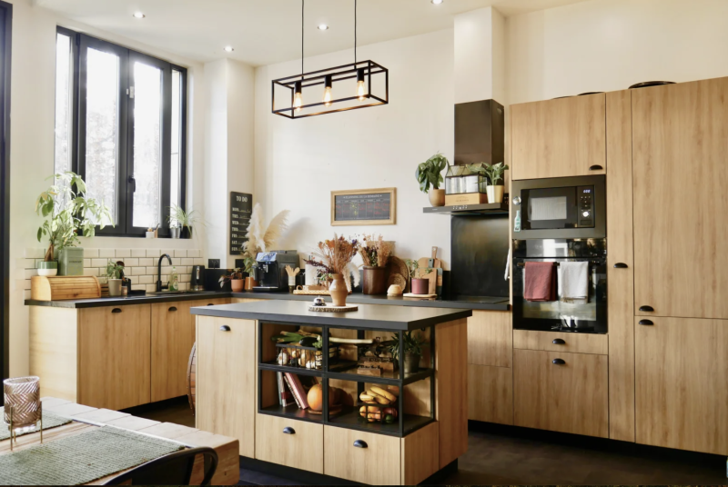 A unique and atypical location in Paris, FRANCE, perfect for filming and shooting purposes