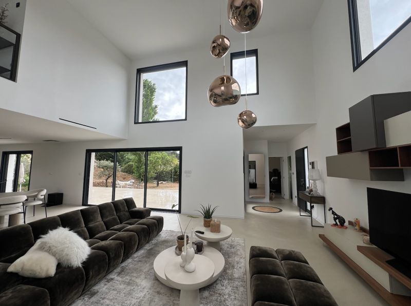 rent a contemporary villa for filming purposes in the city of Marseille, FRANCE