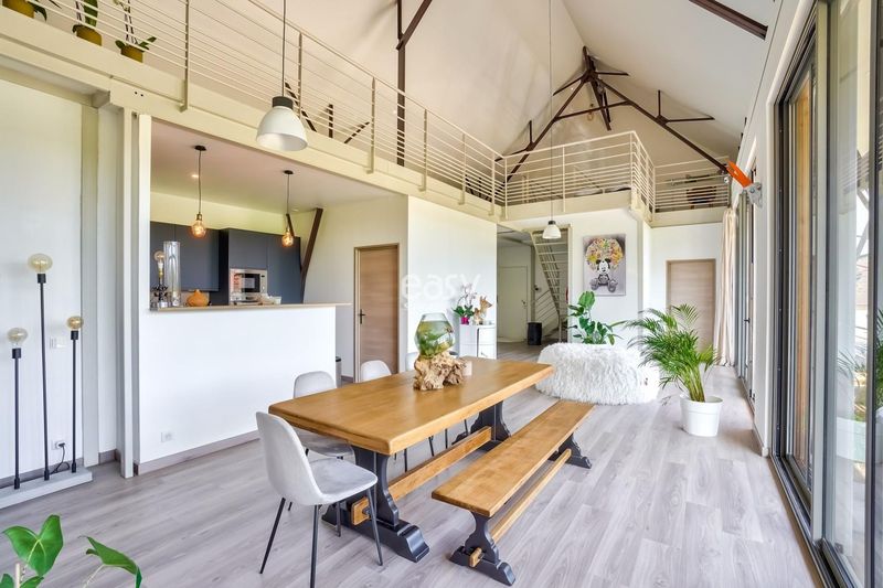 unique and unconventional loft rental for photoshoots in Paris FRANCE