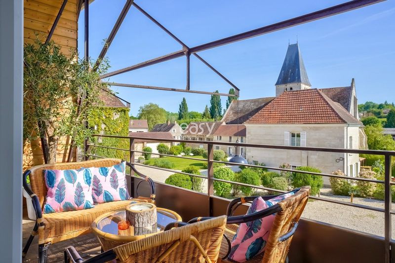 location place with exterior shooting in Paris, France for professional photography sessions and film productions