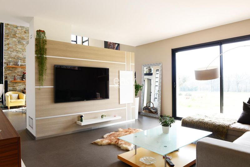 Contemporary house beautifully captured in a scenic view taken in Lyon