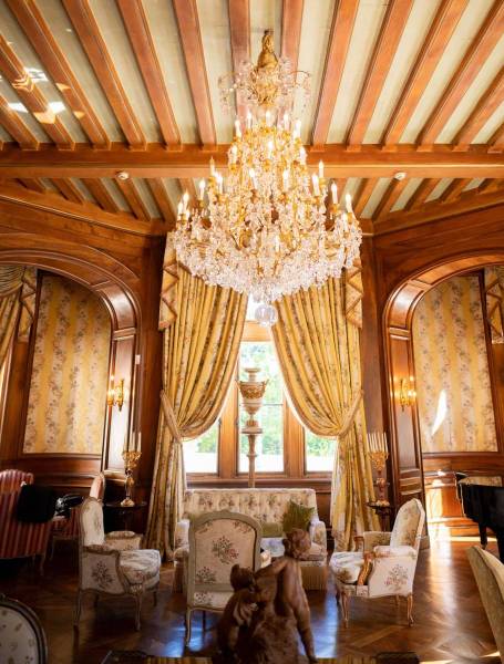 luxury castle event venue France product launch corporate reception château near Bordeaux event location