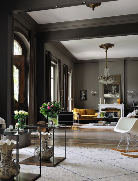 Rent an unusual location for a photo shoot in Lyon