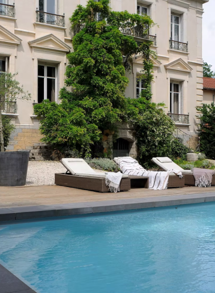 rent a house in Lyon for photo shoots