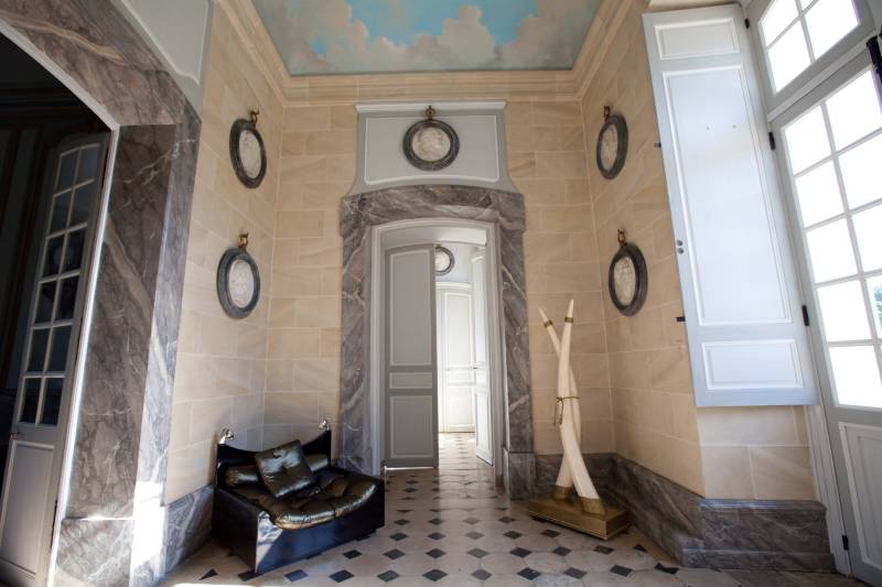 location agency near Paris