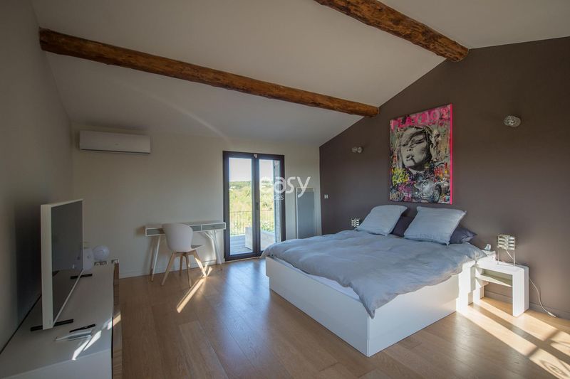 How to Rent Out Your House Properly for a Film or Video Shooting Production?