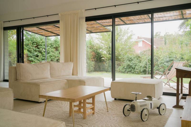 House Available for Rent in Lyon, France, Perfectly Suitable for Professional Photo Shoots and Creative Projects