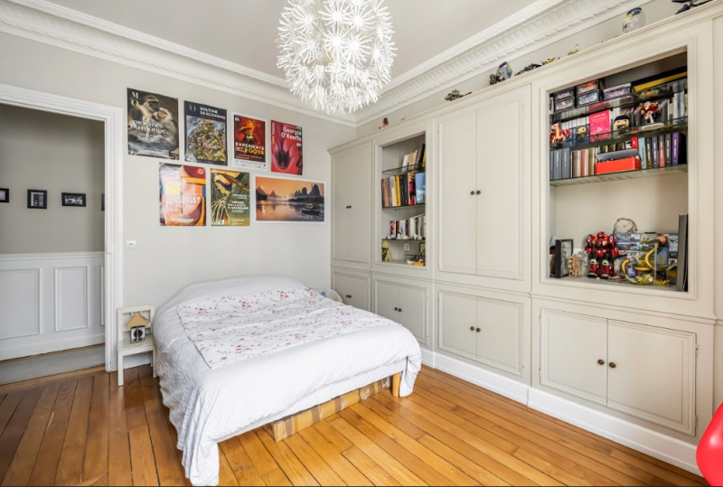 renting a Haussmannian apartment for a photoshoot in Paris