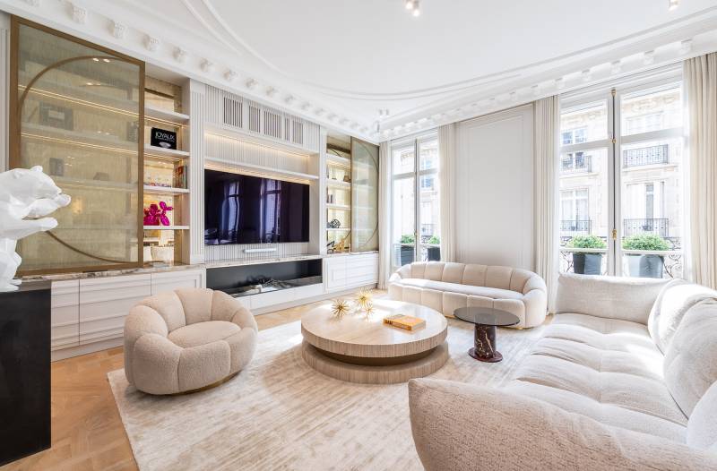 Luxurious Parisian Apartment in FRANCE Available for Film Shooting and Production Purposes