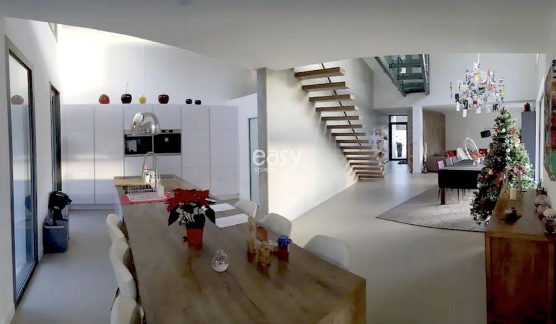 Private villa beautifully located in Aix en Provence for professional photoshoots in FRANCE