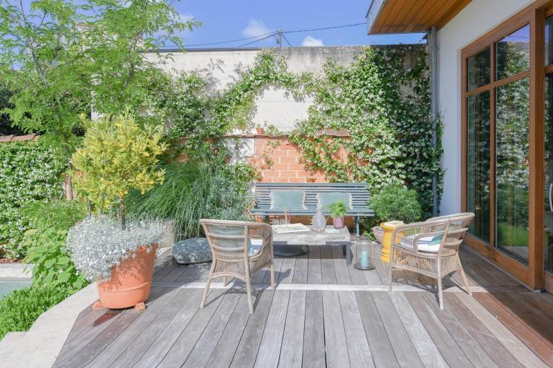 Renting Your House for a Photography or Film Shooting Location in Gironde, FRANCE