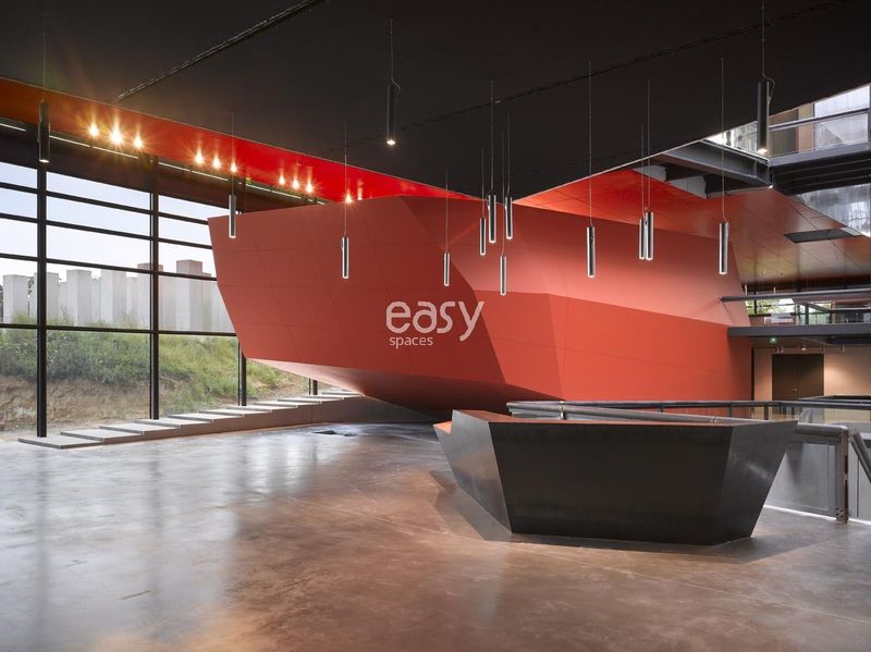 renting a suitable and well-equipped venue for a successful product launch event in the city of Rennes