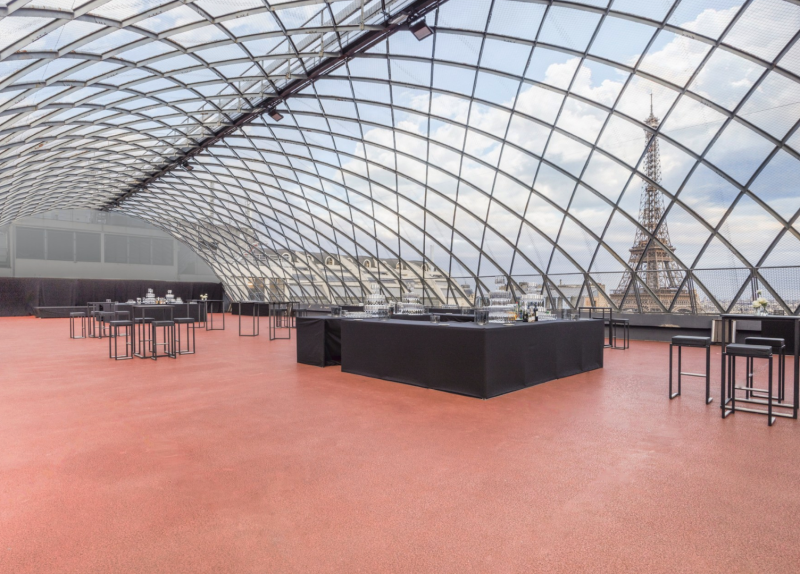 Rooftop available for rent in Paris, France, ideal for professional photo shoots and video productions