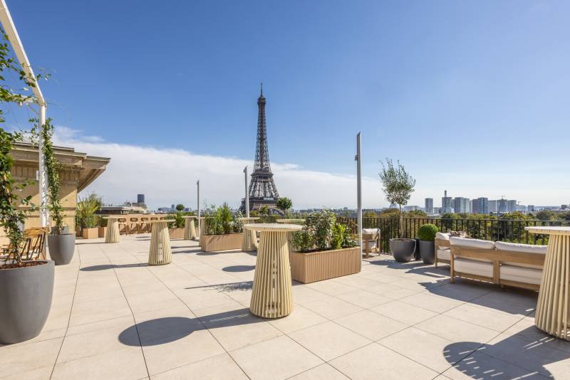 Highly adaptable and customizable rooftop space located in Paris, FRANCE