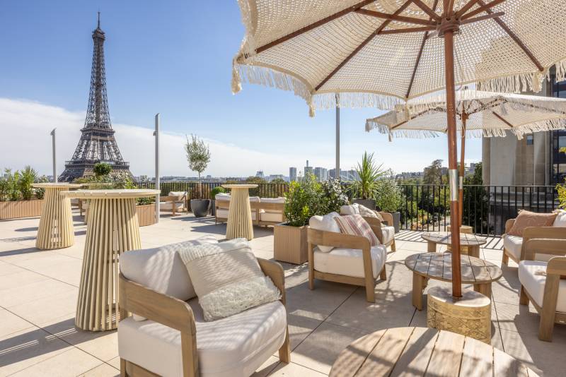 Rental of rooftop with a panoramic view of the Eiffel Tower in Paris, FRANCE