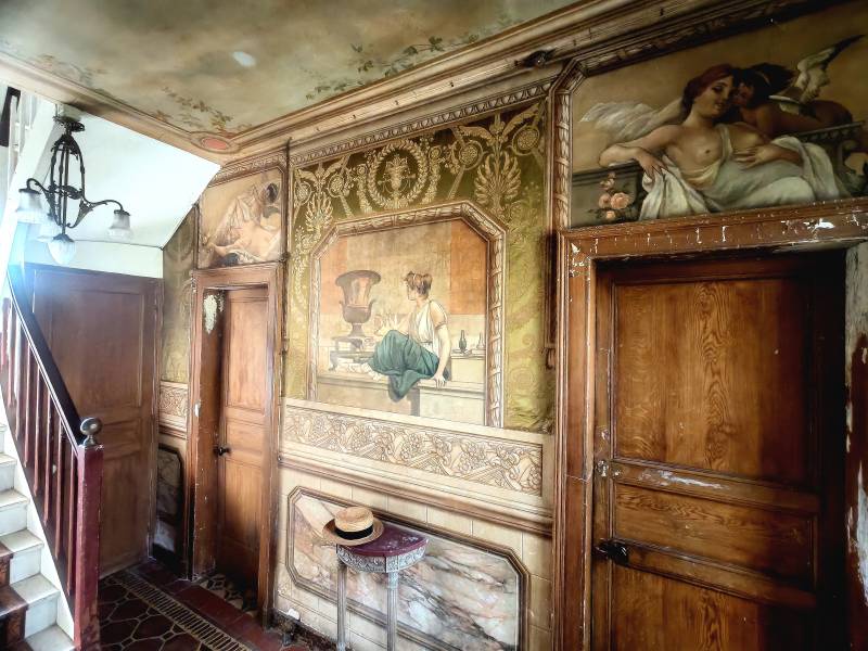 A space in its original condition for a Paris photoshoot.