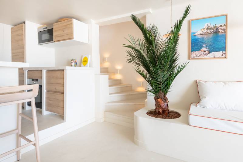 rental of filming locations in the city of Marseille, France for all types of shoots