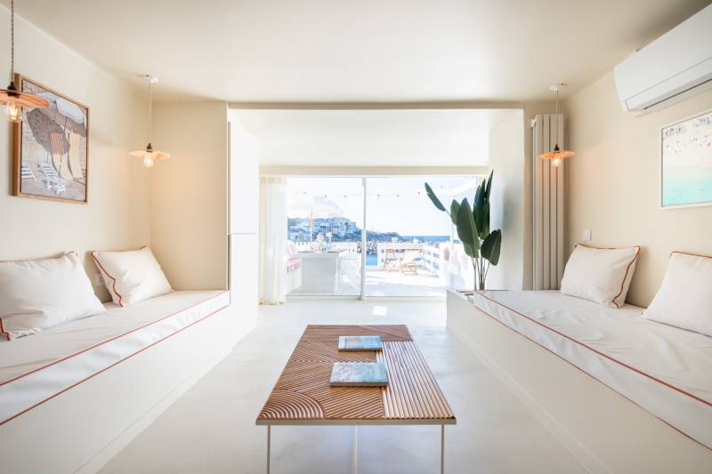 House available for rent with direct sea access for filming purposes in the city of Marseille, FRANCE