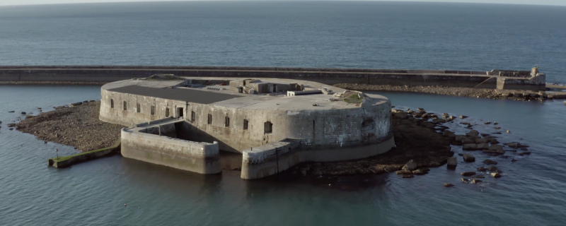 Rental of a Fortress Located in FRANCE for a Film Shooting Production