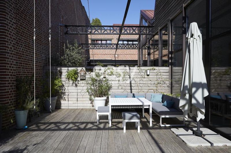 location with outdoor space suitable for photoshoot in the northern region of FRANCE