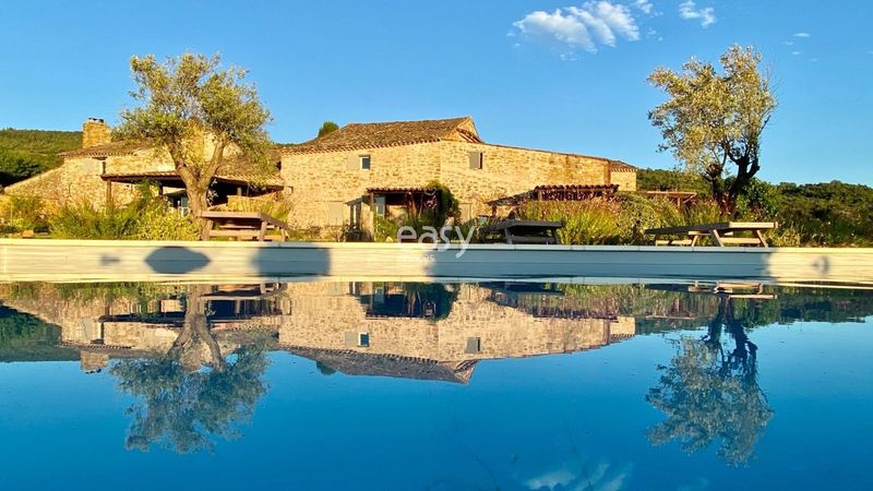Event venue located in the Luberon region of FRANCE featuring a beautiful swimming pool
