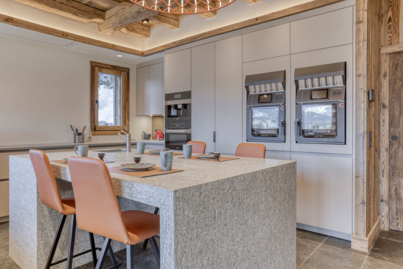 Rent a high-end luxury chalet specifically designed for professional filming and shooting purposes in FRANCE