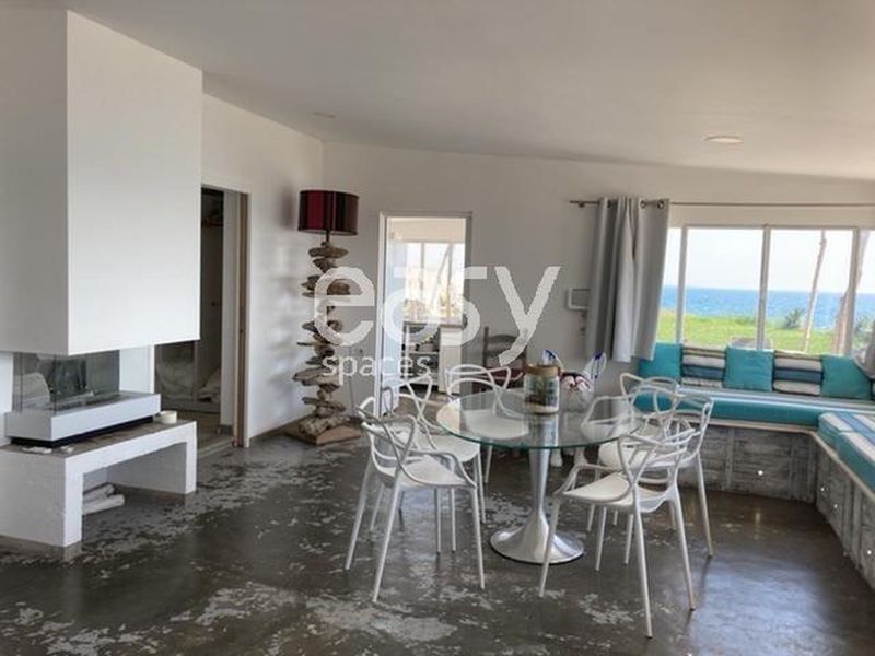 beachfront villa available for professional photo shoot sessions in the Montpellier area