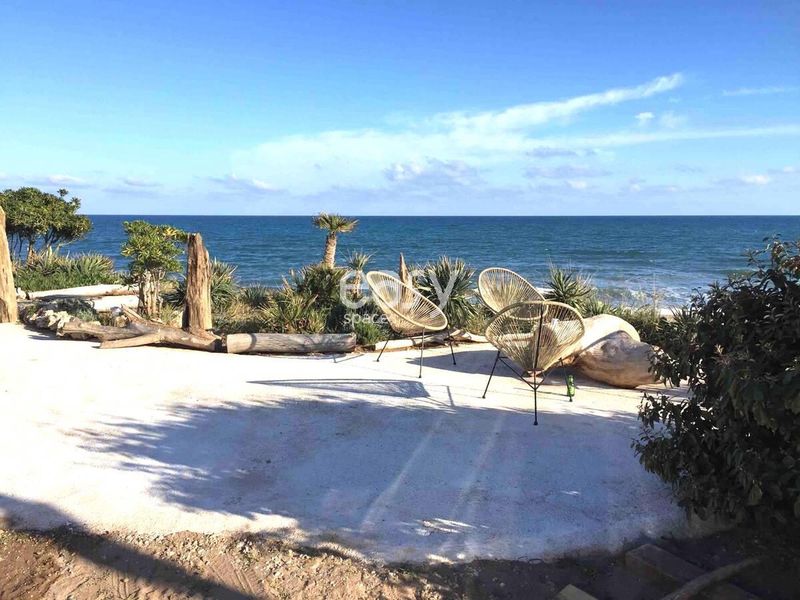 decor for a photo shoot setting with a relaxing beach atmosphere and mood