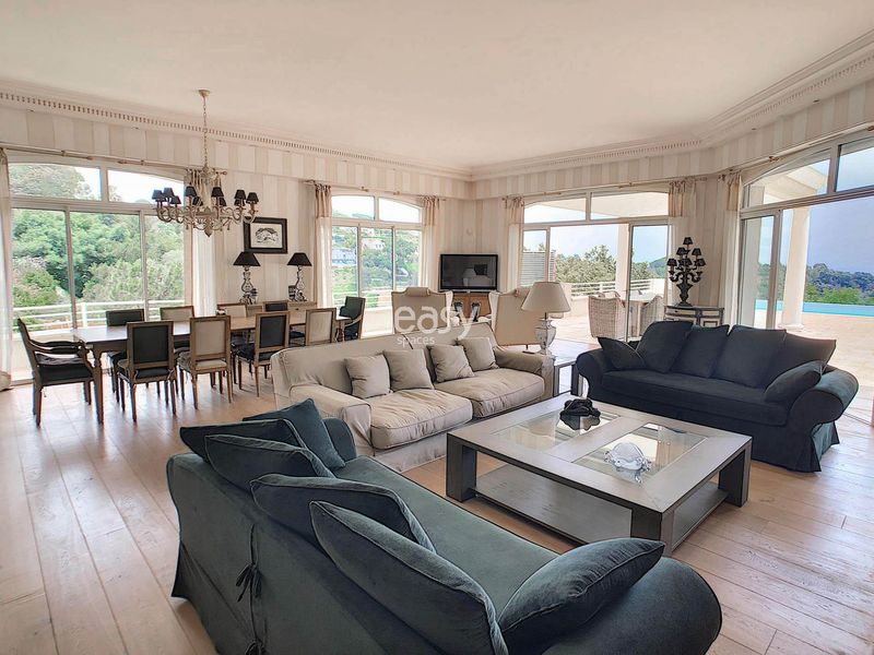 Villa available for rent specifically intended for filming purposes in the beautiful and sunny south of France