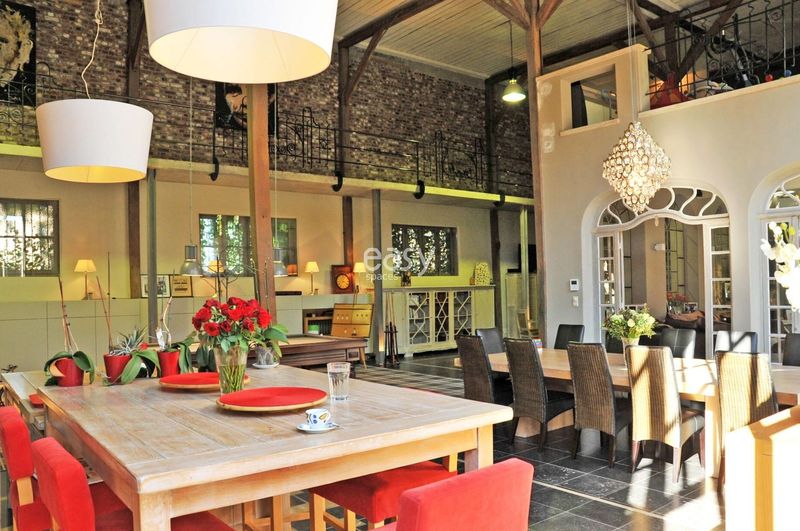 Ultra contemporary loft space perfectly designed for innovative product launch events in Lille city