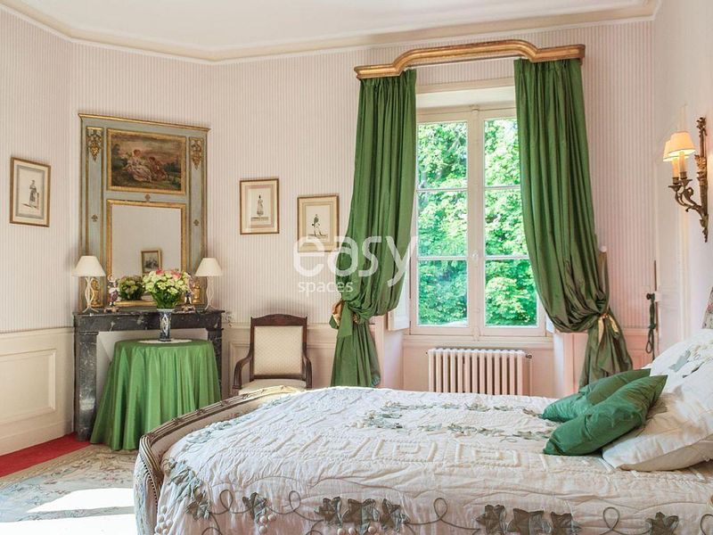 decorative setting specifically designed for a professional photo shoot in Nantes